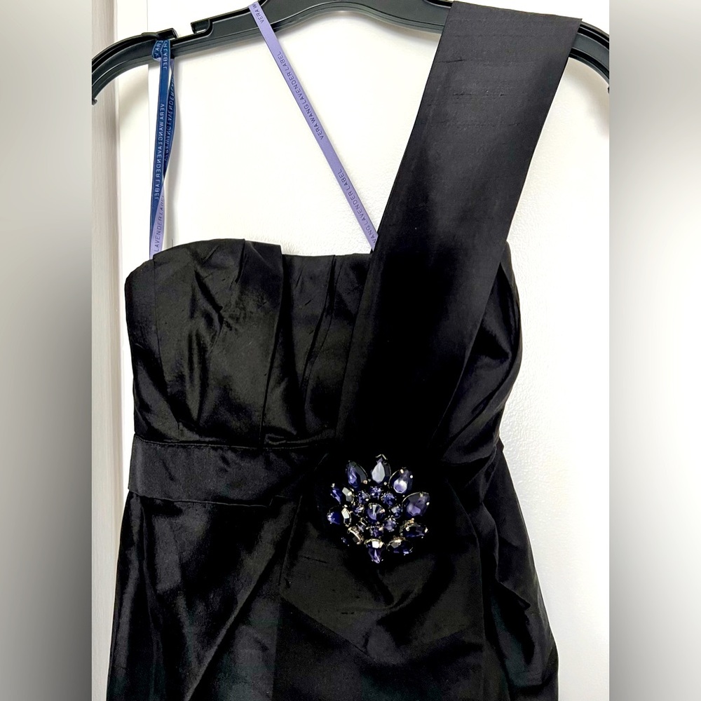 Vera Wang - Lavender Label: LBD one-shoulder neckline mini dress